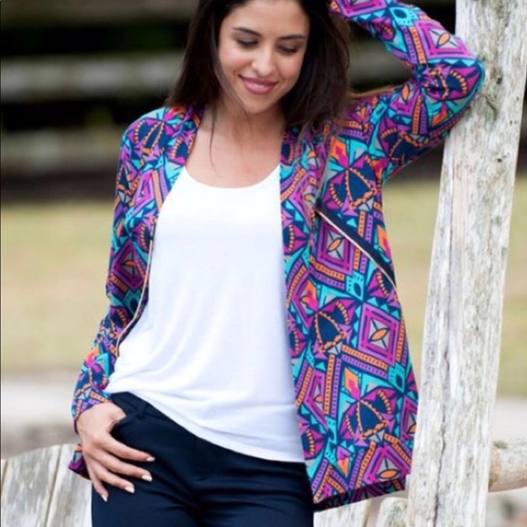 NWT! Tribal / Geometric Print Zip Up Jacket - Picture 3 of 3